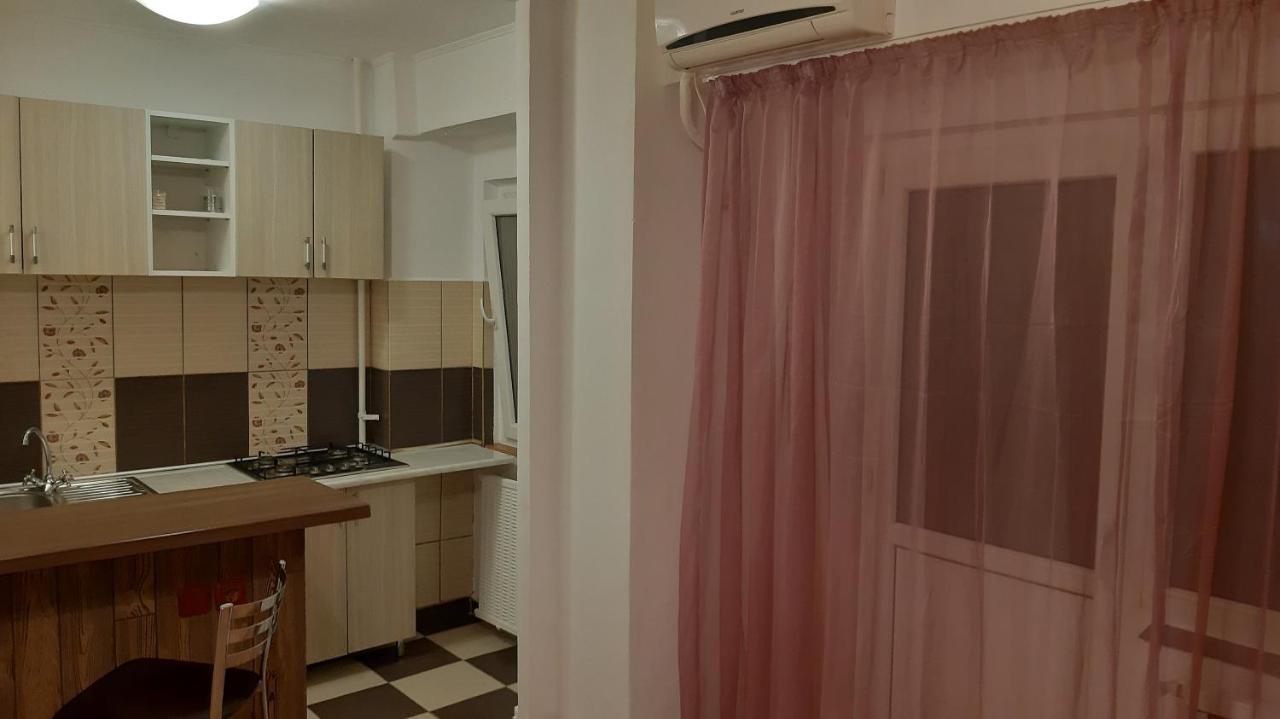 Studio Timpuri Noi 50 Bukarest Exteriör bild