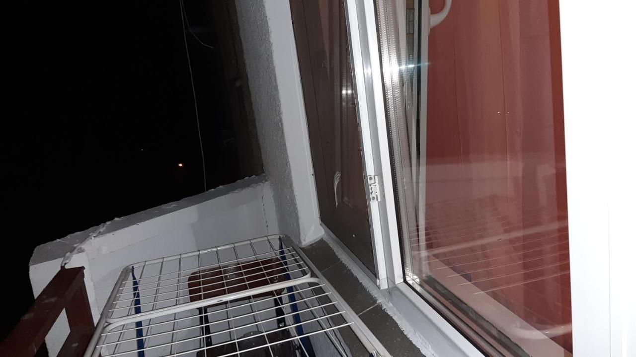 Studio Timpuri Noi 50 Bukarest Exteriör bild